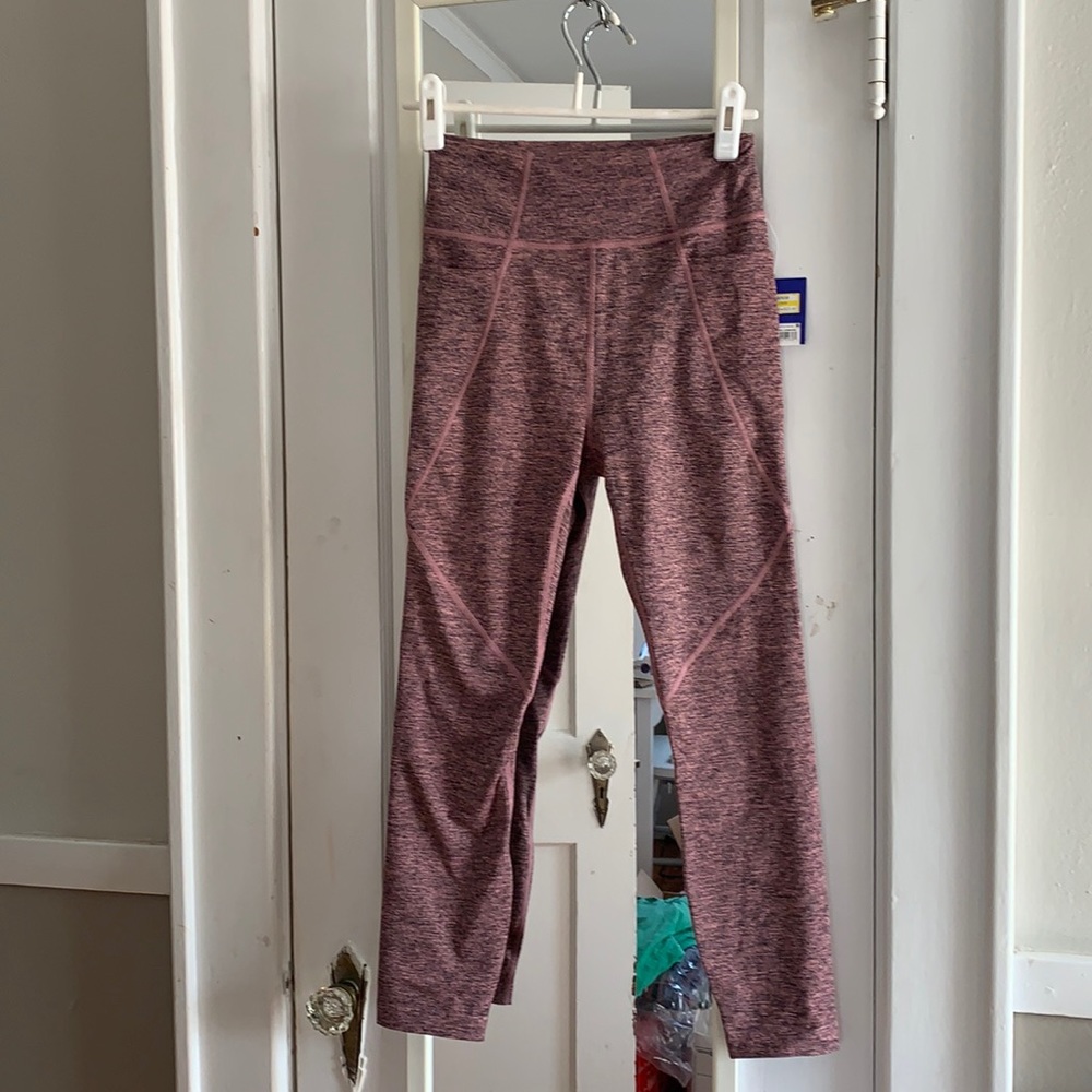 Pink/Black exercise leggings with pockets!